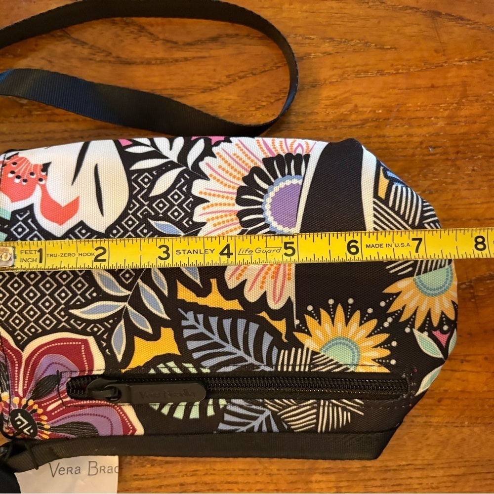 Vera Bradley Lighten Up Water Bottle Crossbody – Kaui Floral – NWT - Picture 8 of 9